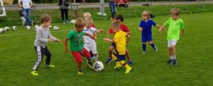 Mini-Fußball-Sommercamps